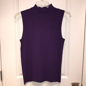 Dressbarn sleevlesss Turtle neck shell